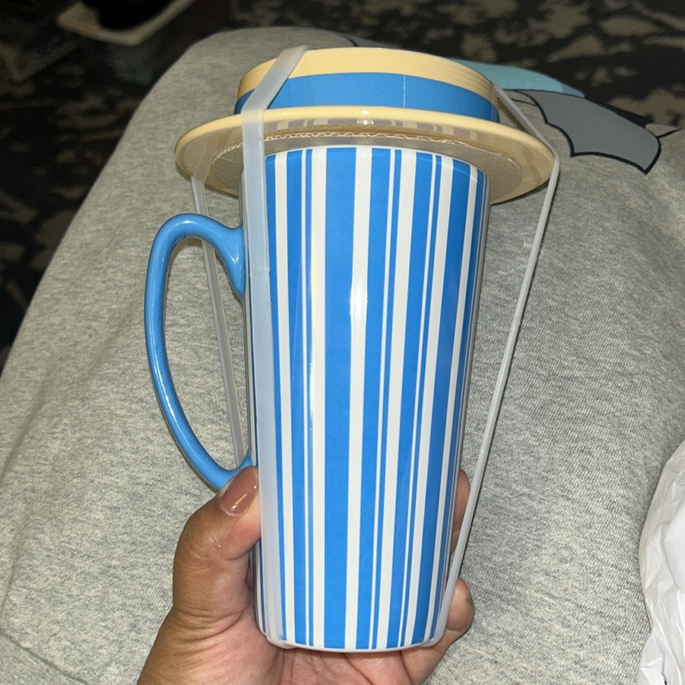 NWT Disney Dapper Dan Blue Striped Mug with Lid - Picture 9 of 12